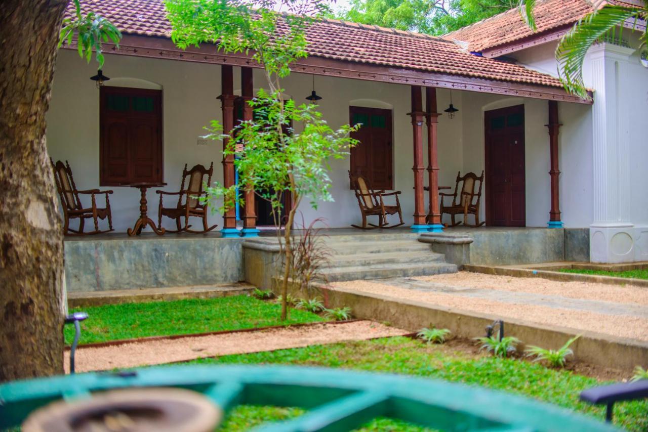 Hotel Thambu Illam Jaffna Exterior foto
