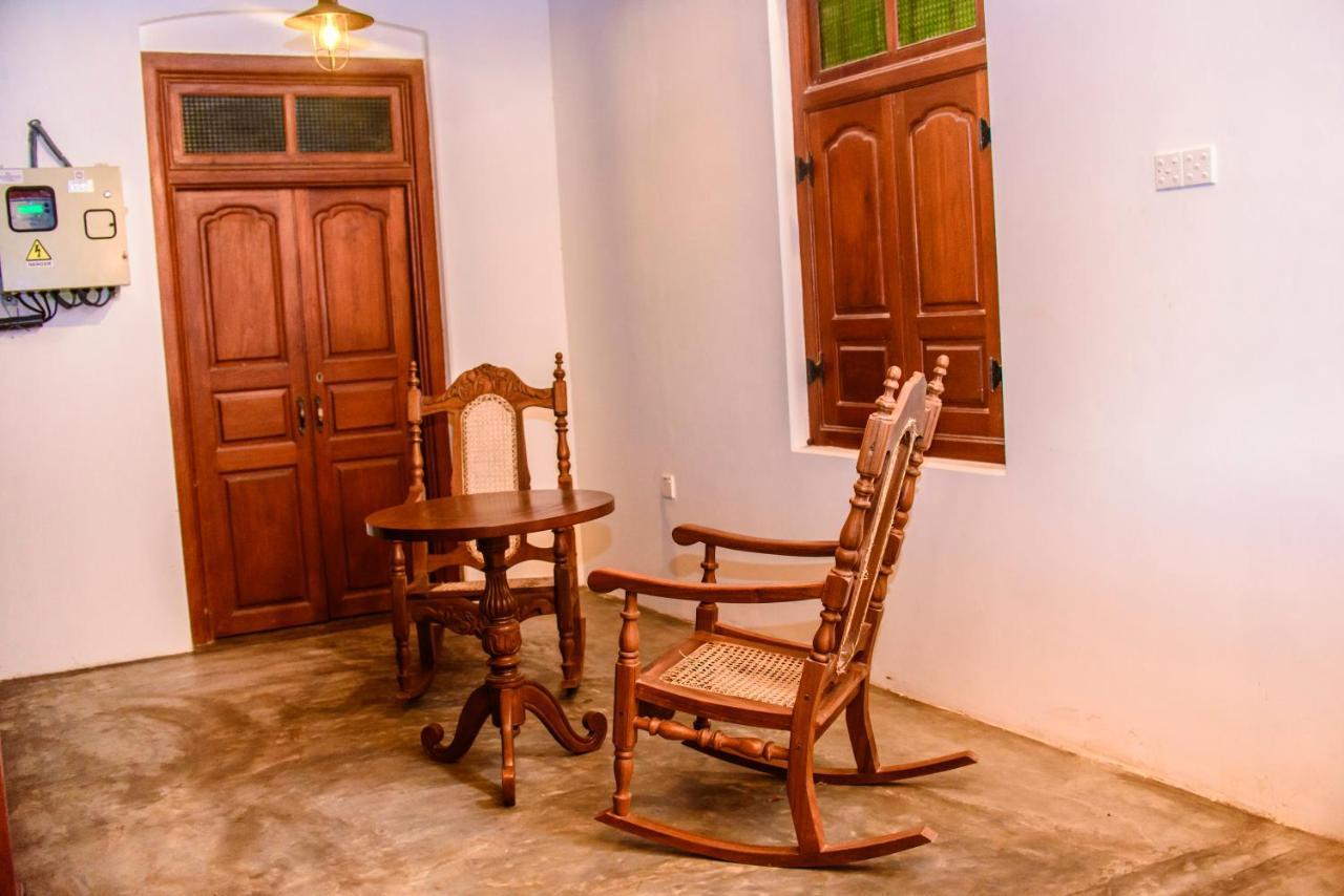 Hotel Thambu Illam Jaffna Exterior foto