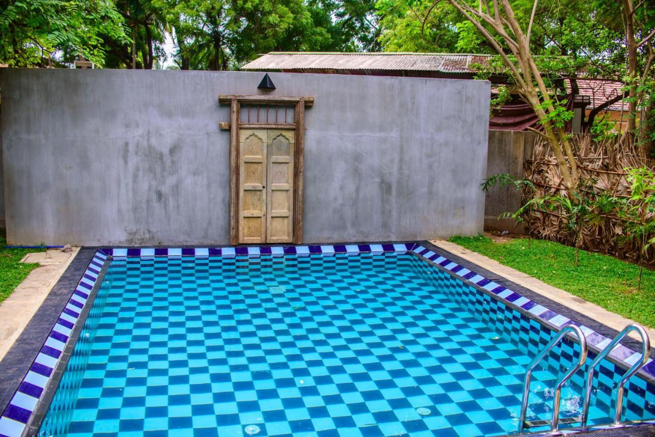 Hotel Thambu Illam Jaffna Exterior foto