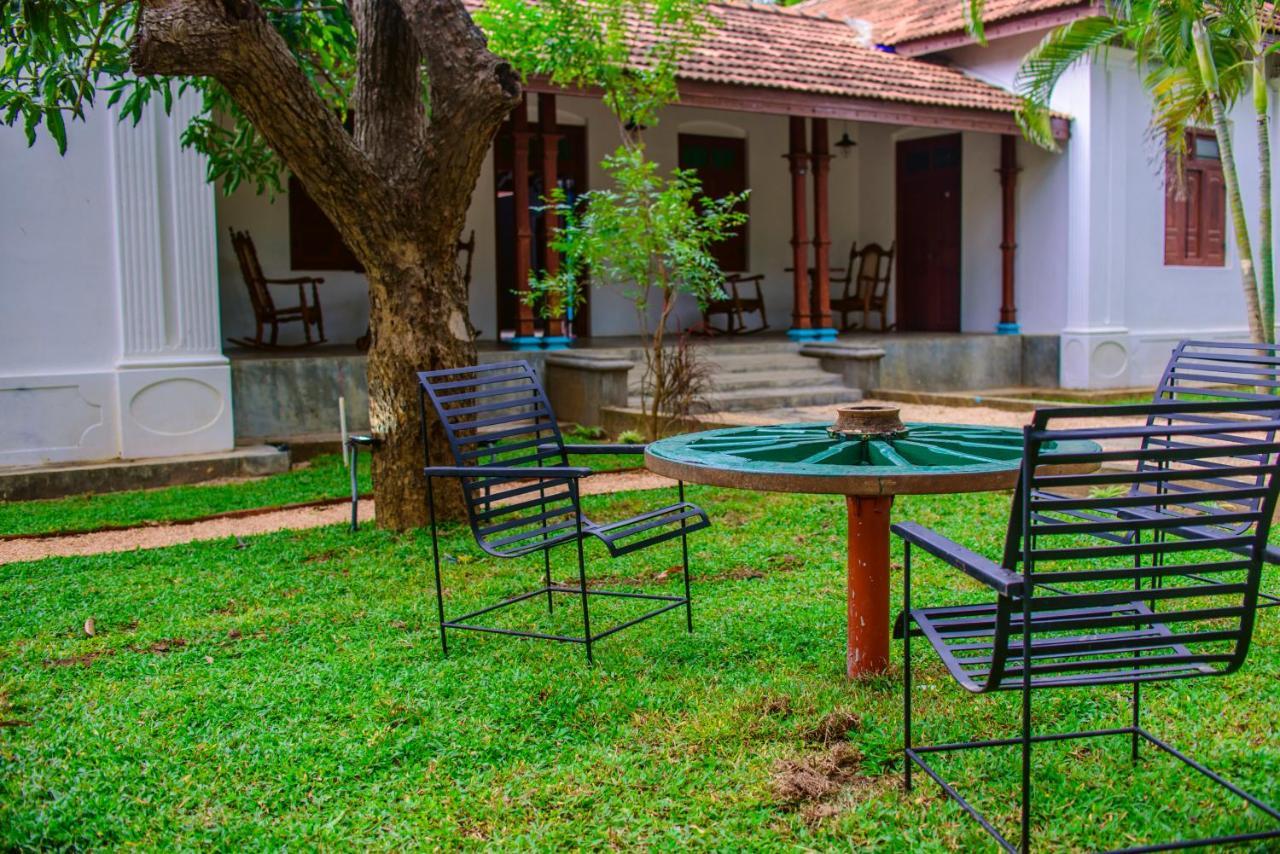 Hotel Thambu Illam Jaffna Exterior foto