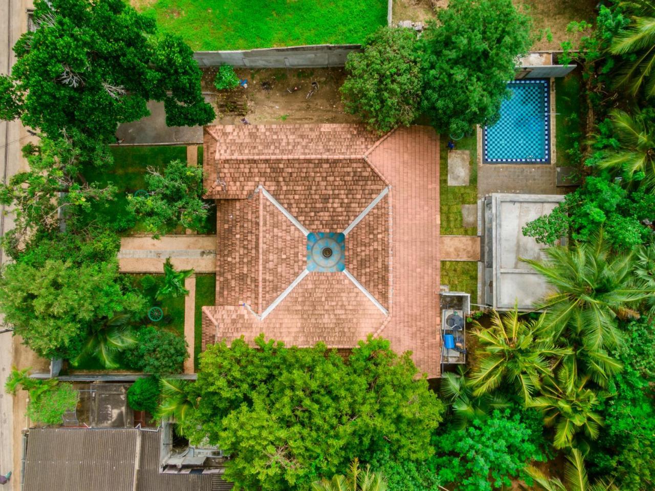 Hotel Thambu Illam Jaffna Exterior foto