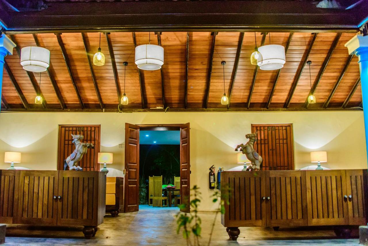 Hotel Thambu Illam Jaffna Exterior foto