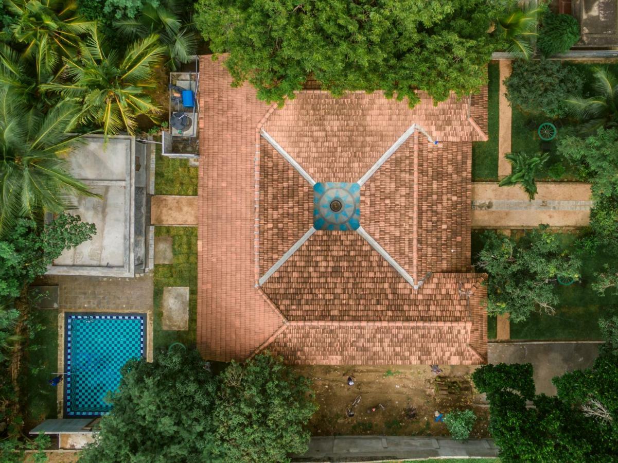 Hotel Thambu Illam Jaffna Exterior foto