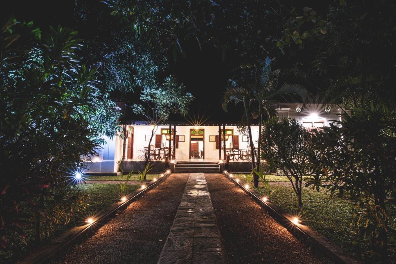 Hotel Thambu Illam Jaffna Exterior foto